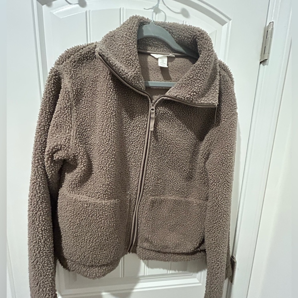 H&M Tuape brown fleece jacket; women’s medium VGUC